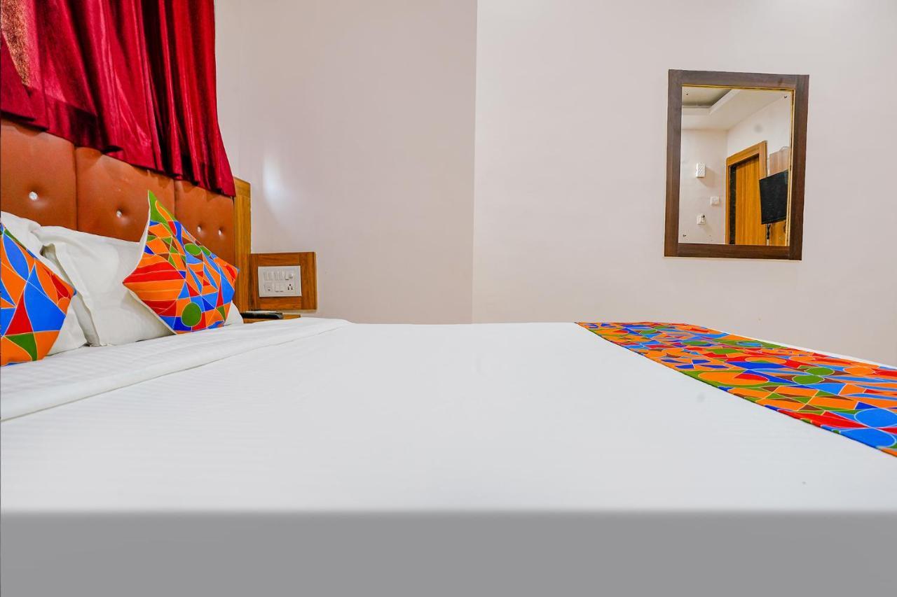 Fabexpress Diamond - Nr Bkc Hotel Мумбай Екстериор снимка