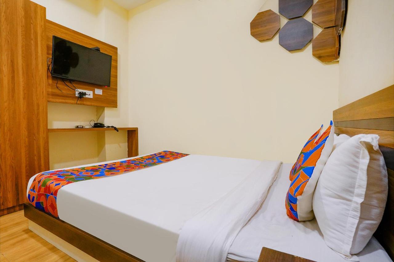 Fabexpress Diamond - Nr Bkc Hotel Мумбай Екстериор снимка